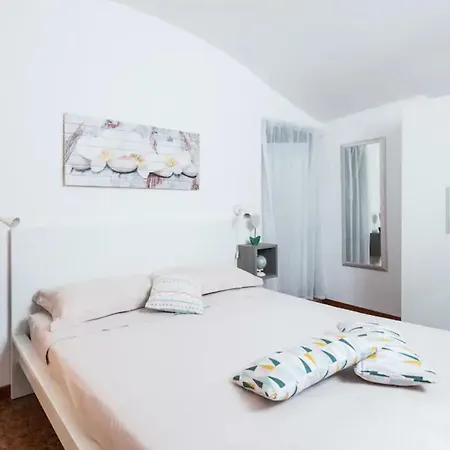 Dapezz Sottosopra Tourist House Apartamento