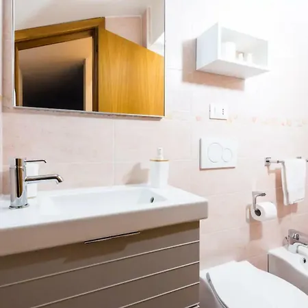 Apartamento Dapezz Sottosopra Tourist House *